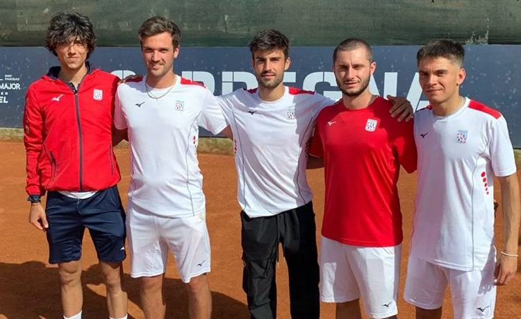 Il Tennis Club Cagliari vola in Serie B1: doppia vittoria casalinga con uomini e donne
